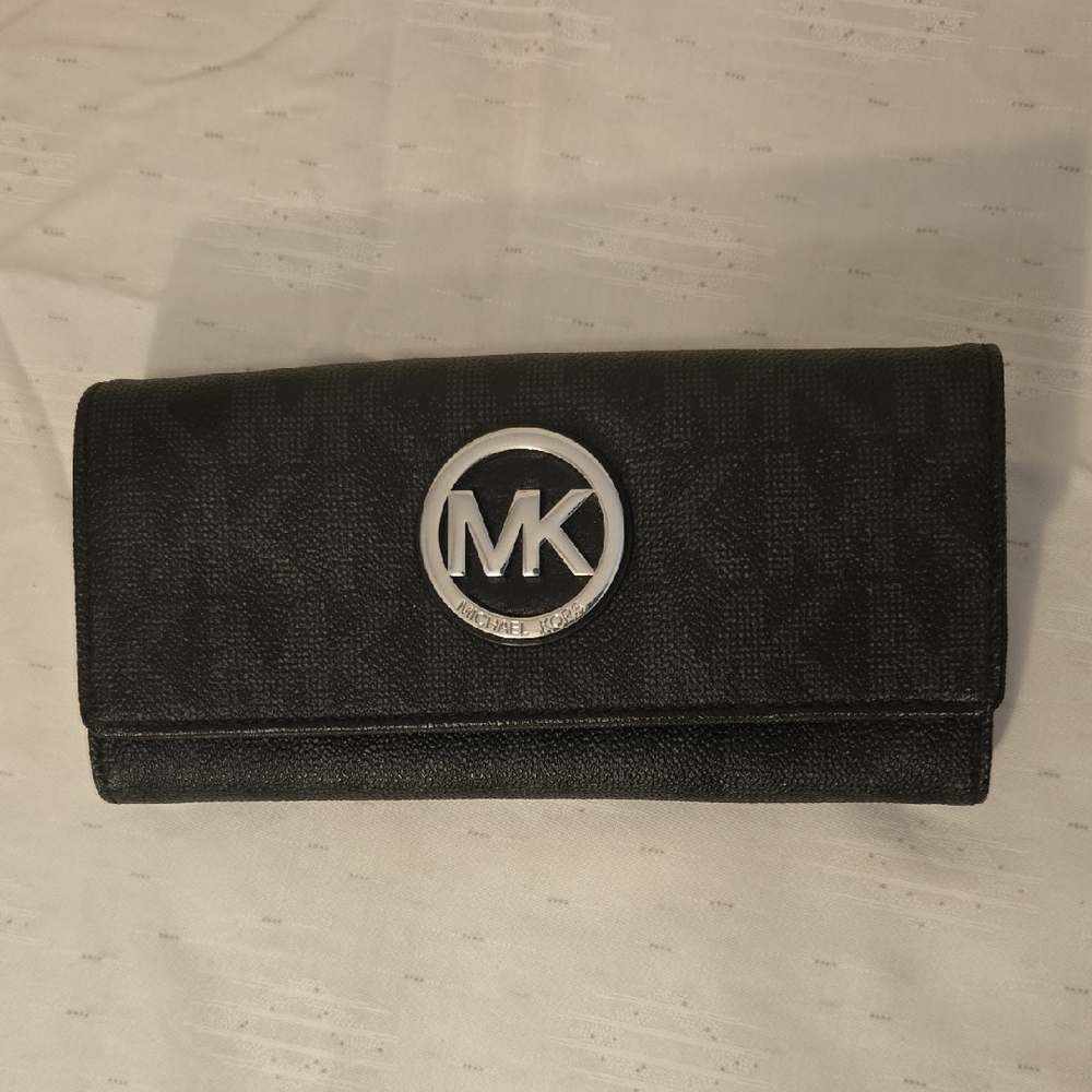 Michael Kors Black Textured Wallet